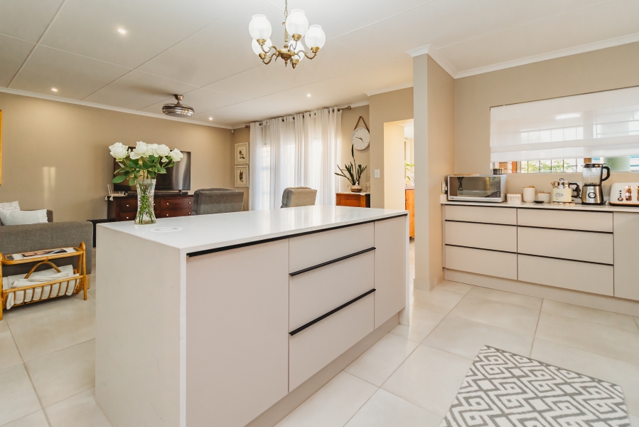 3 Bedroom Property for Sale in Heather Park Western Cape